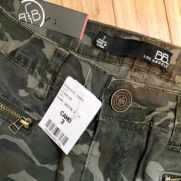 🆕 BBJ Los Angeles Distressed Camo Skinny Stretch Fit Pants - Picture 4 of 7